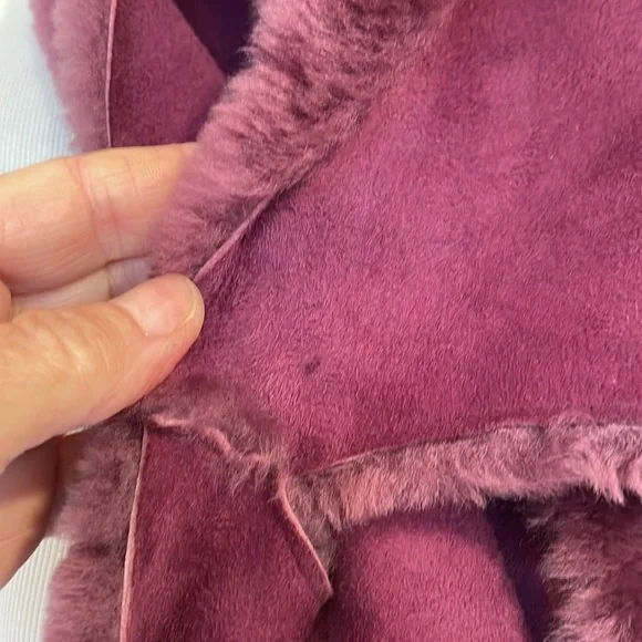 UGG PULL-THROUGH SUEDE FLEECE SCARF - Picture 9 of 10